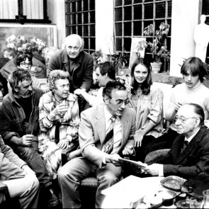 Verleihung des Bundesverdienstkreuzes 1978 im Atelier des Künstlers