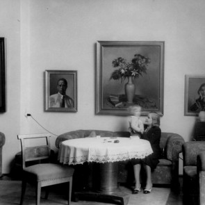 Ehefrau Marga und Sohn Peter um 1940