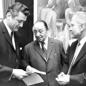 Während der Ausstellungseröffnung in der Kunsthalle Darmstadt 1965